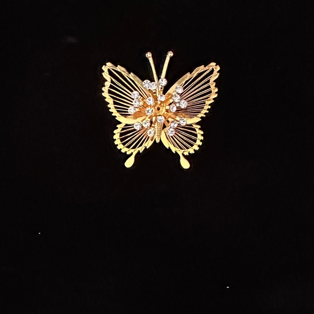 Elegant Gold Butterfly Brooch